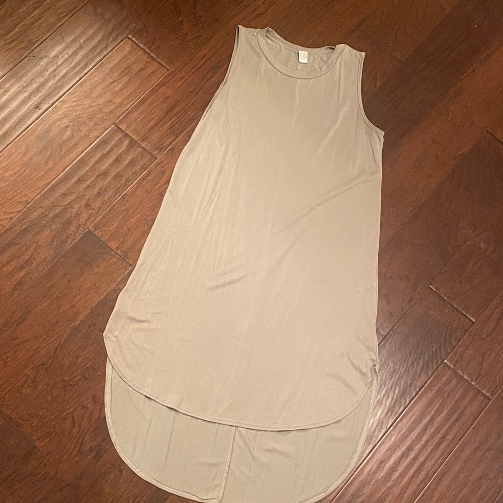 Sleeveless dusty pale green Dress